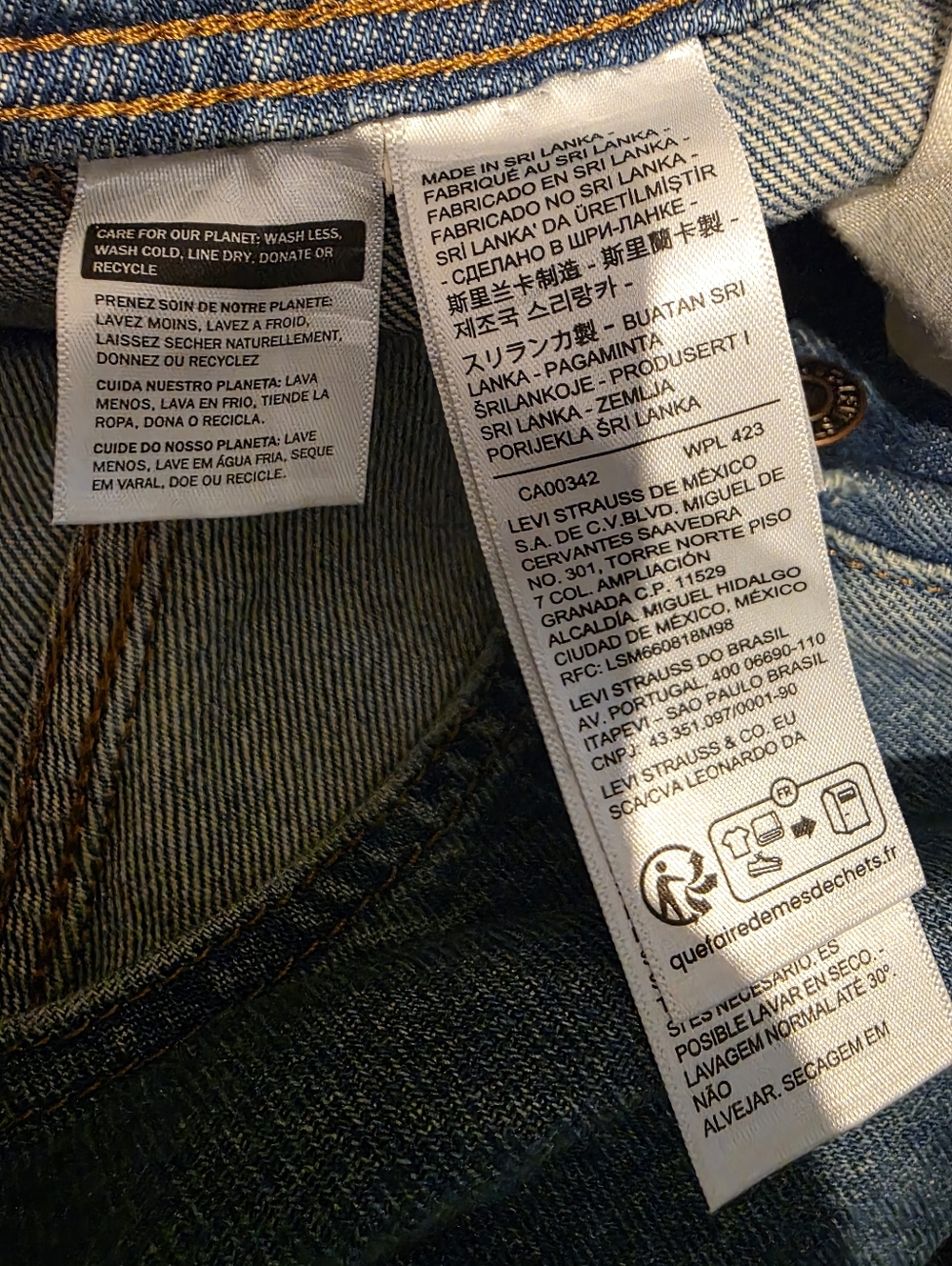 Levi’s Classic Denim Overalls - Picture 8 of 10